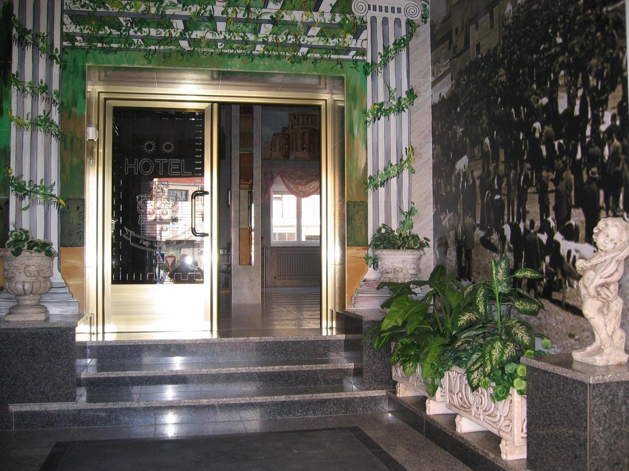 Hotel Fray Juan Gil Аревало Экстерьер фото